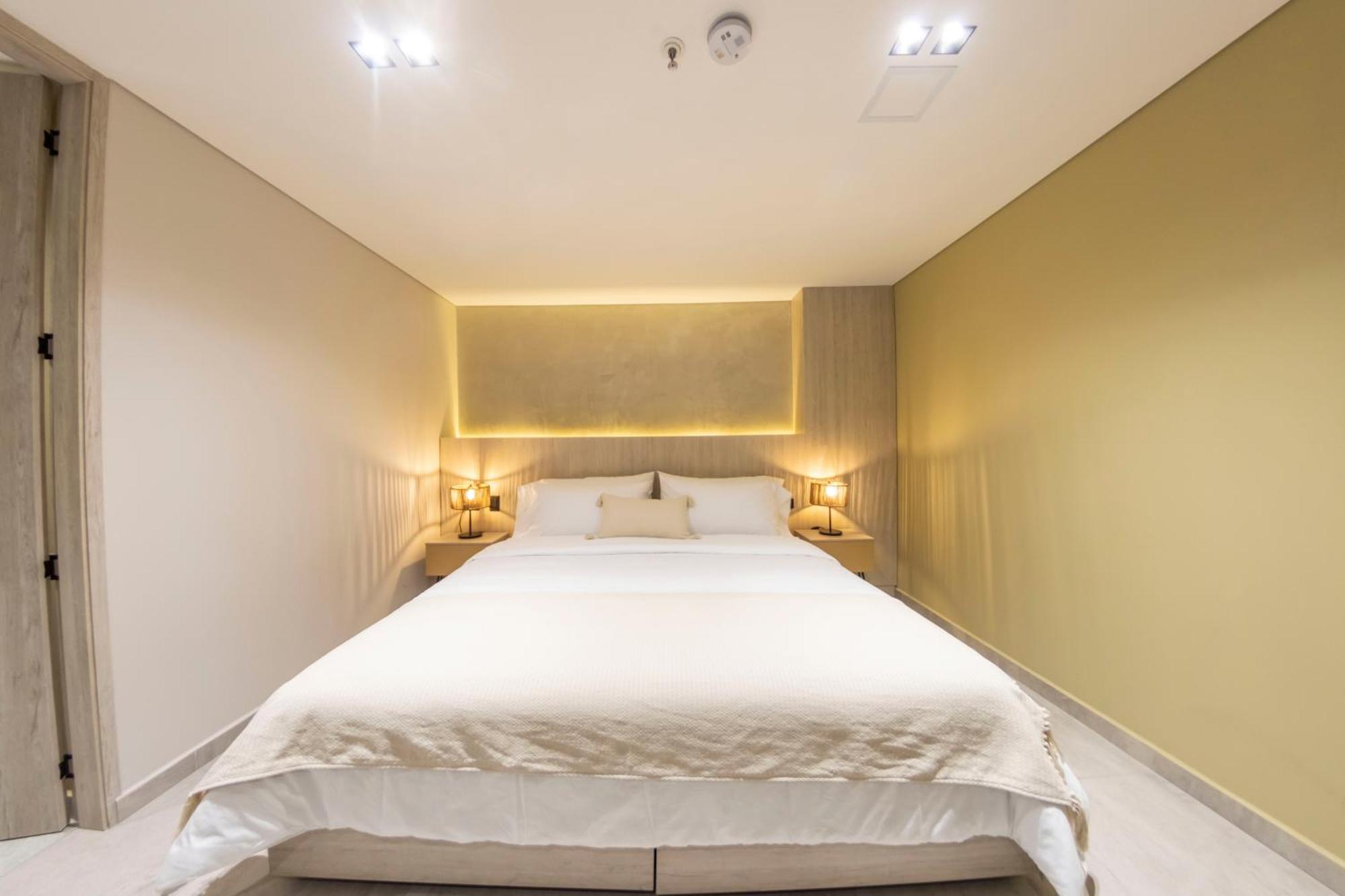 Sonata 44 Hotel Laureles メデジン エクステリア 写真