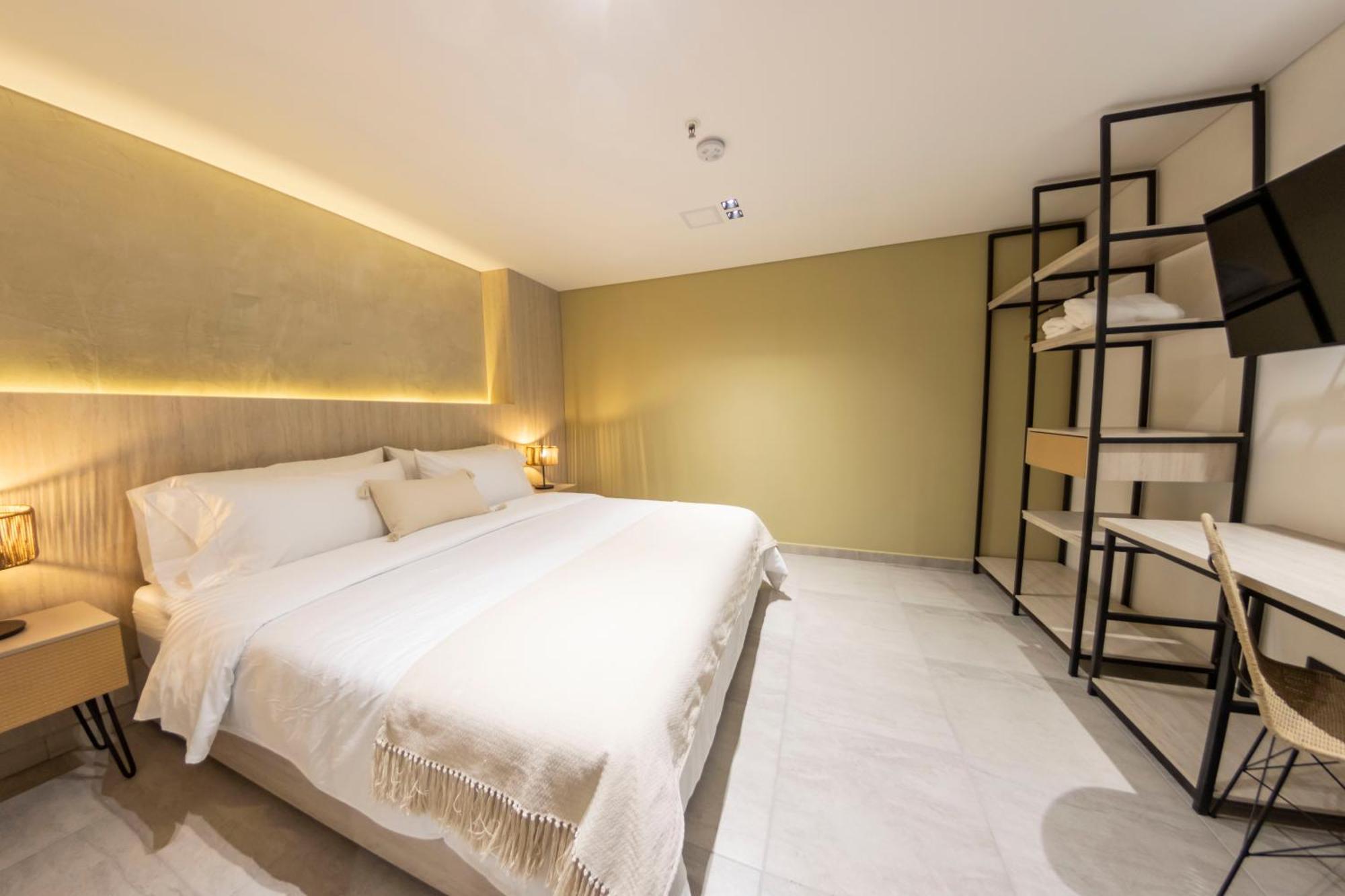 Sonata 44 Hotel Laureles メデジン エクステリア 写真