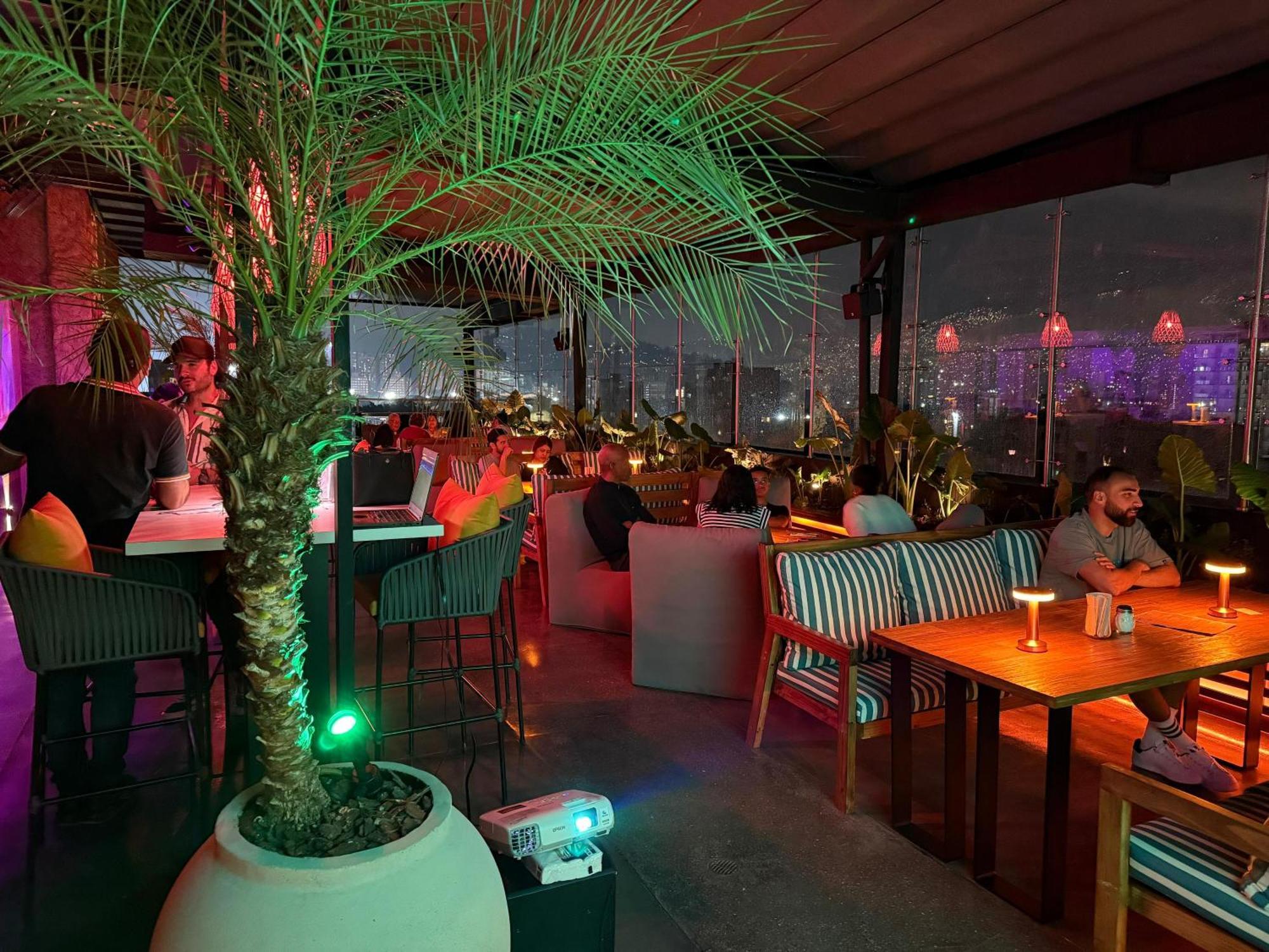 Sonata 44 Hotel Laureles メデジン エクステリア 写真